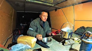 видео: “Один”  Ночью в тайге! Вездеход обездвижен! Полный прицеп металла |  Не Доехал до избы. картинка: “Один”  Ночью в тайге! Вездеход обездвижен! Полный прицеп металла |  Не Доехал до избы.