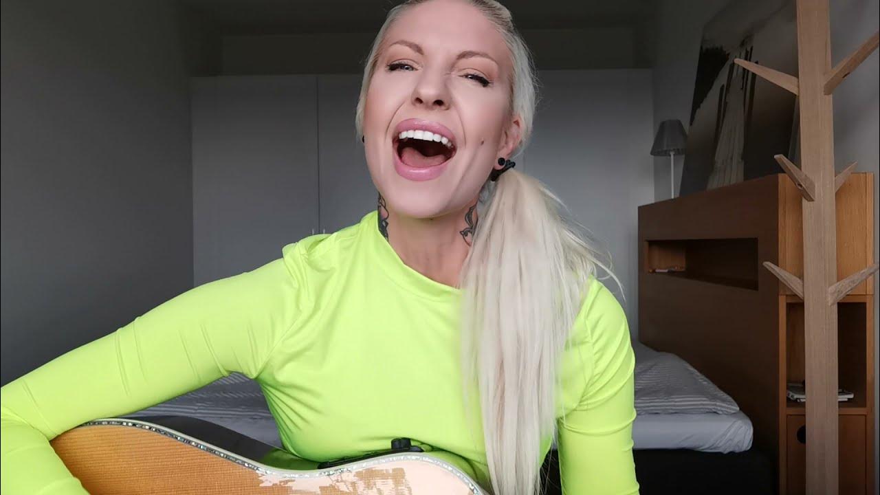 Linda Varg - Fireworks by Katy Perry (Cover) Linda Varg - Fireworks by Katy Perry (Cover)
