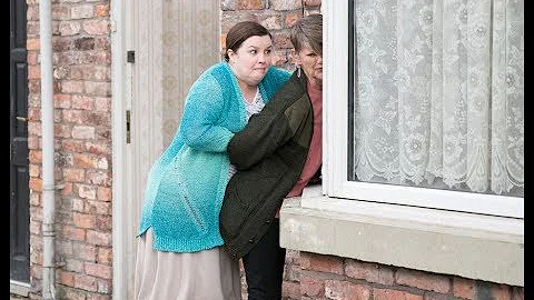 Coronation Street - Mary Cole Attacks Freda Burges...