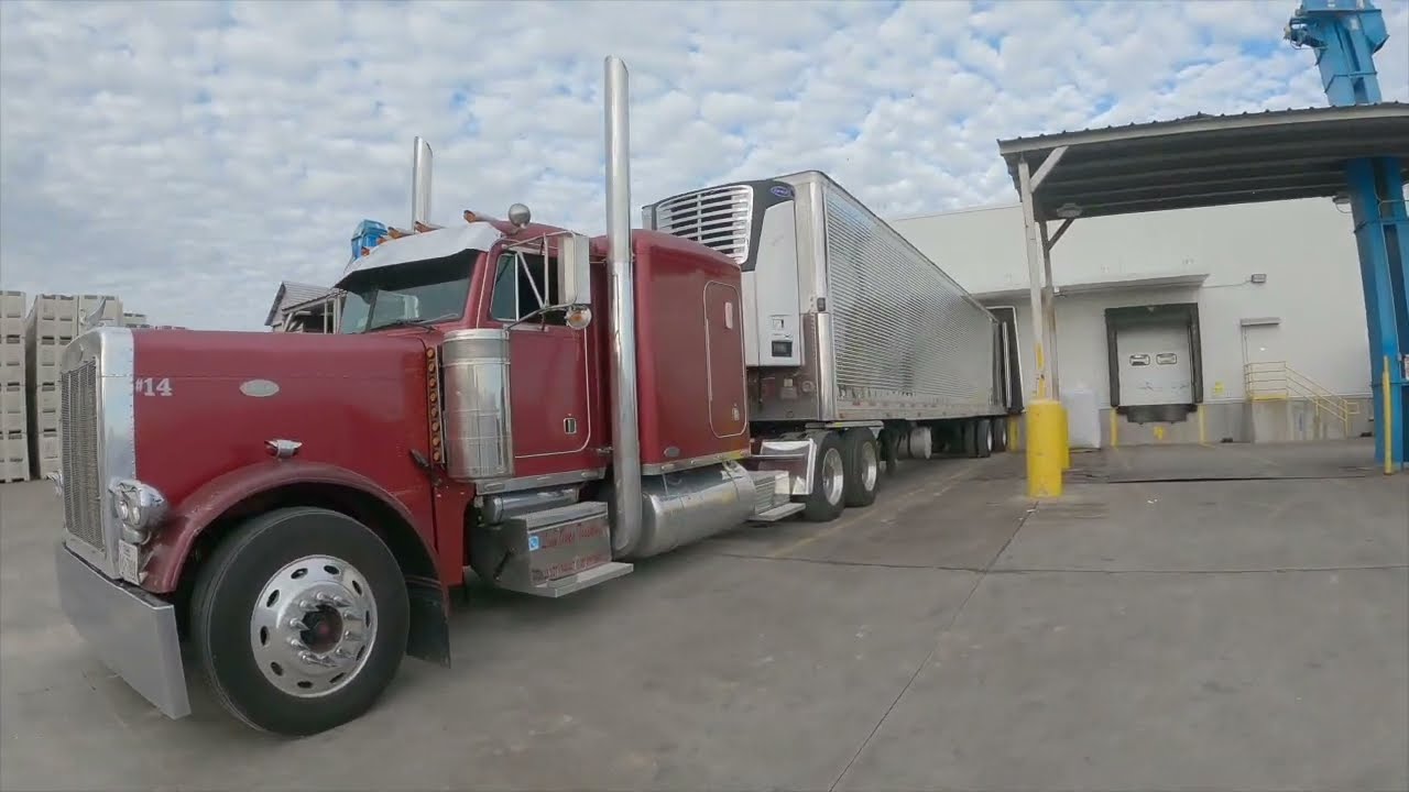 Trucking from Texas to Tennessee and NJ. Peterbilt 379, Missed a gear, Stainless Spread, and