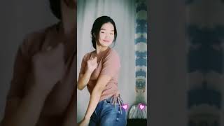 ni awek yang viral kat Tik Top