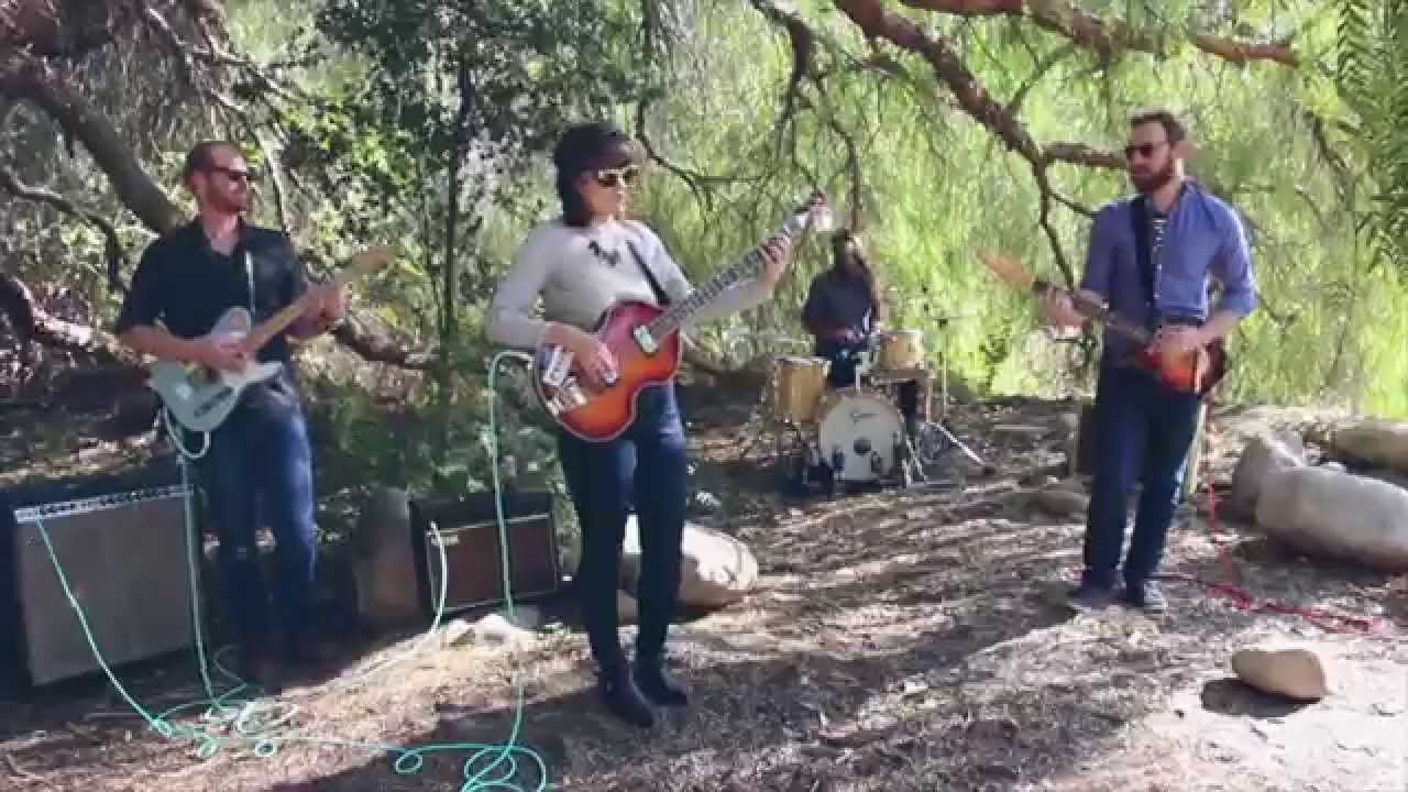 Mira Matter Of Time-Anchor and Bear Official Music Video en YouTube Mira Matter Of Time-Anchor and Bear Official Music Video en YouTube