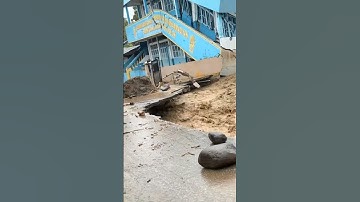 unbelievable floods caught on camera #viral #trending #floods #flood #Disaster #nature #viral