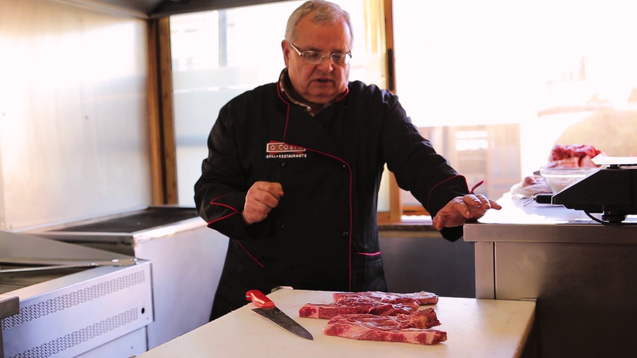 Maronesa na mesa com 