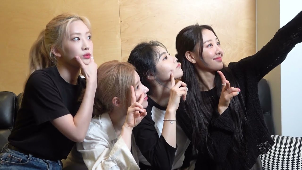 [ENG] LOONA Heejin, Kim Lip, Jinsoul, Yves 'Not Friends' Recording Behind (210903)
