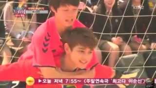 130512 Manly Taemin carries a girl and goal kick