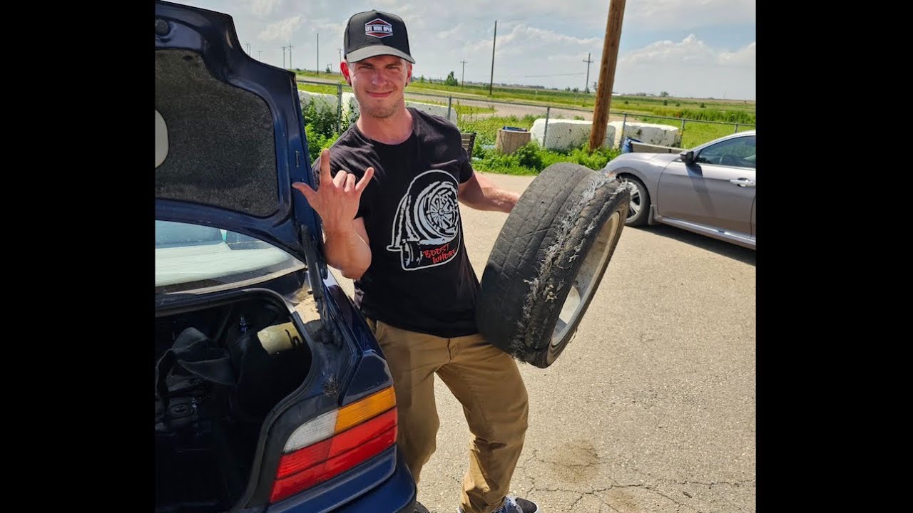 Learning feint and handbrake entries in the E36! (Drifting is addicting)