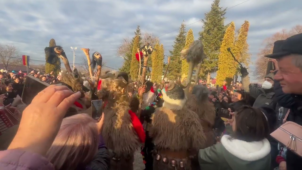 Ursul de la Moimești 2023-2024! Partea 1- Traditii din Popricani!