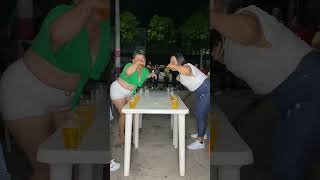 Reto de la cerveza 🍻 🤗#viral #video #youtube #comedy #retos #cerveza #compilation