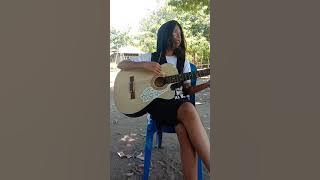 Video pendek Main Gitar