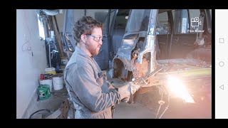 Player Profile Clargo Garage - 94 Suzuki Sidekick fixing/replacing rear quarter panel - part 1 - episode 5