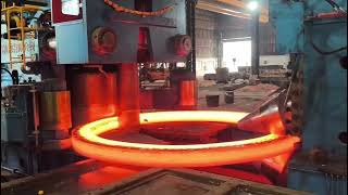 Indian client conducts on-site final acceptance of the CNC horizontal ring rolling machine.