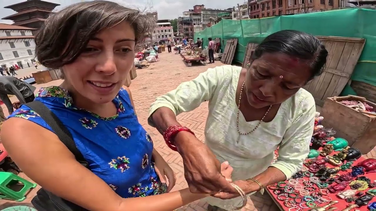 Katmandu’da Alışveriş Pazarlığı ve Sokak satıcıları! | NEPAL GÜNLÜĞÜ