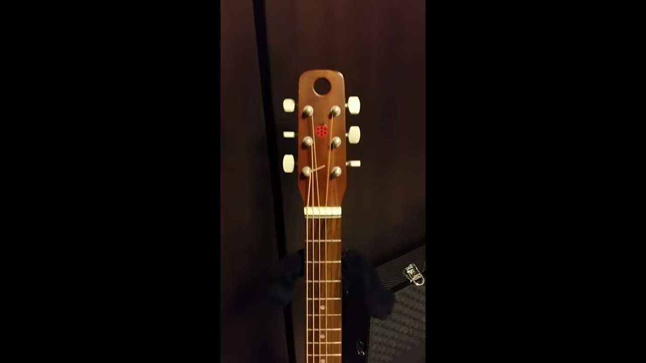 Yairi guitar enjoy part1 mini guitar - YouTube