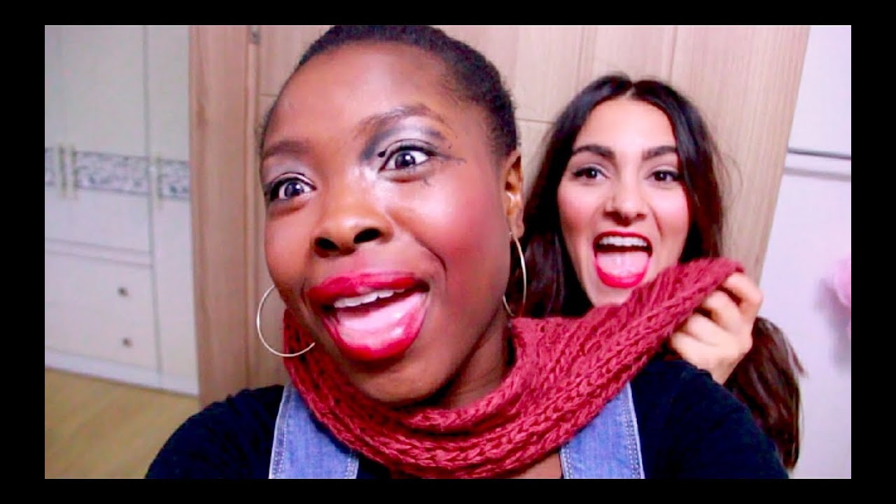 BLINDFOLD MAKE UP CHALLENGE feat. delightful123