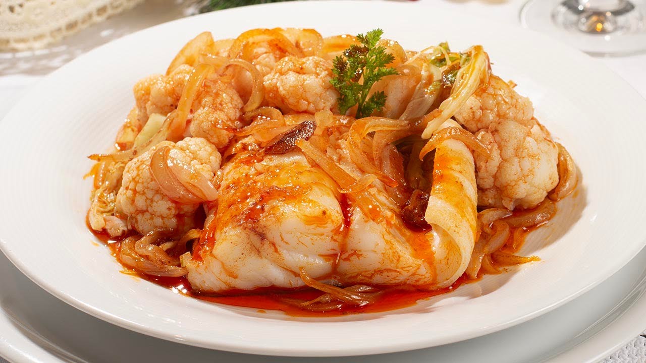 Bacalao con coliflor. Cocina tradicional gallega