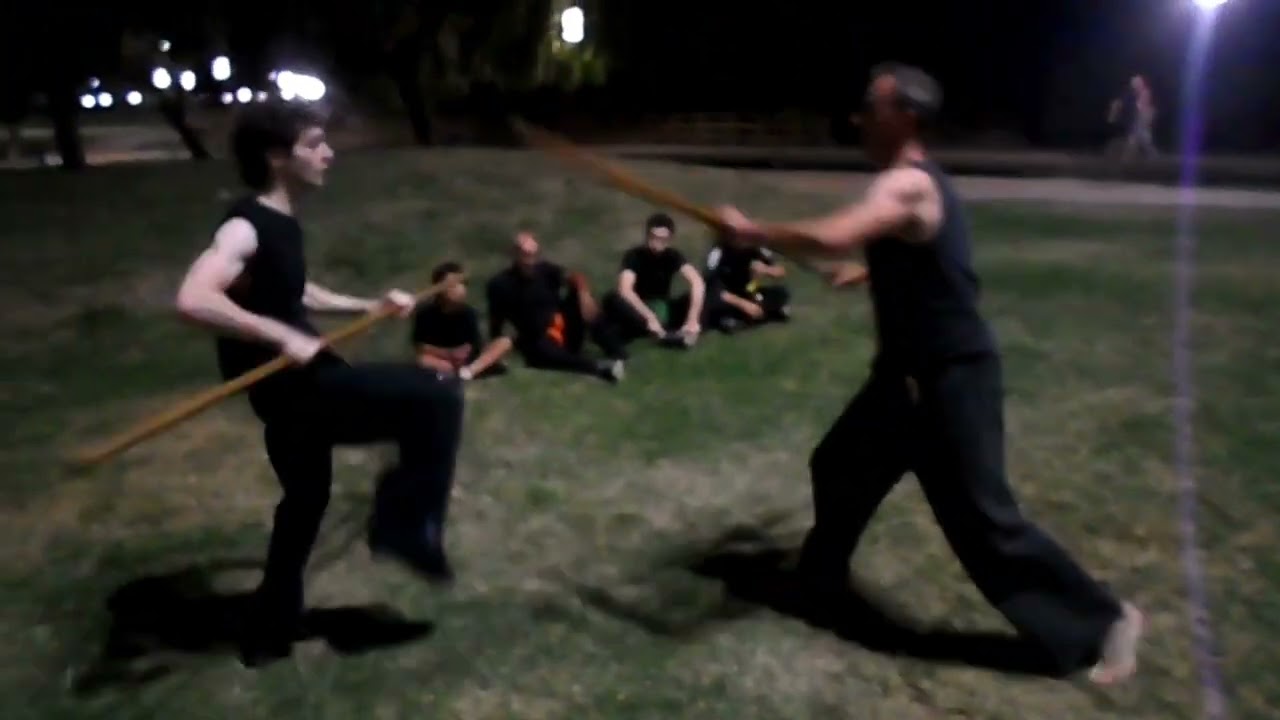 Combate Libre con Bō : ¡Dominio Total del Palo Largo en Sparring Intenso!