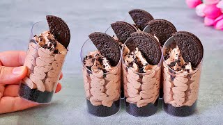 Chocolate Oreo Cheesecake Dessert Shots. Easy and yummy no bake mini dessert cups.