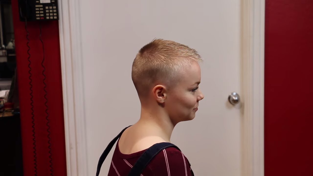 Kaylee AZ (pt 2): Shortest Blonde Pixie Ever? (YT Original)