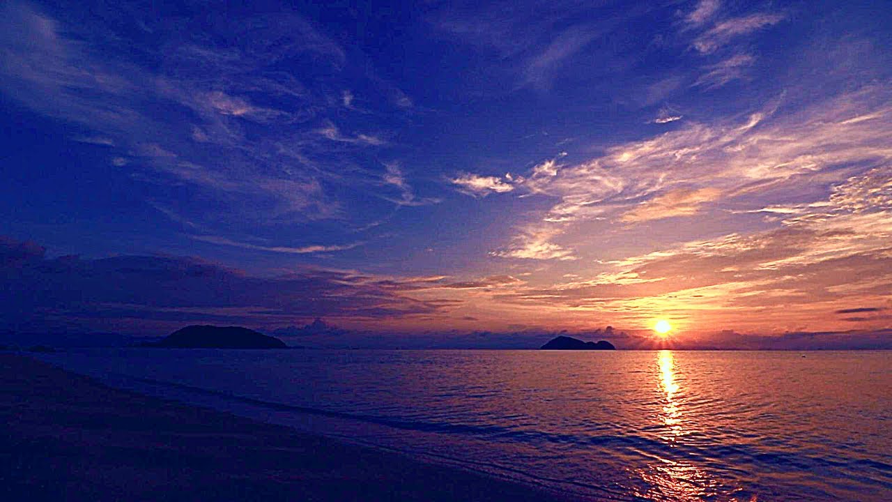 Live Sunset with Meditation Music by the Ocean (Om | Singing Bowls | Soft Waves)