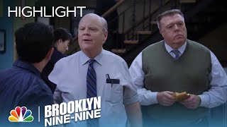 Brooklyn Nine-Nine - Scully and Hitchcock Are in a Fight (Episode Highlight)