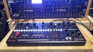 Norand Mono with SideChain Delay and Reverb