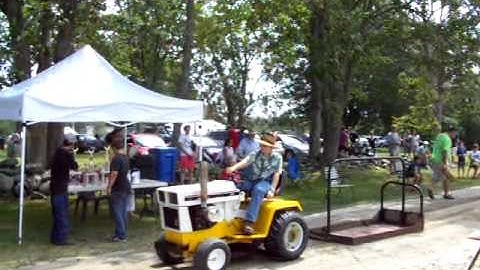 Cub Cadet 128: pulling back