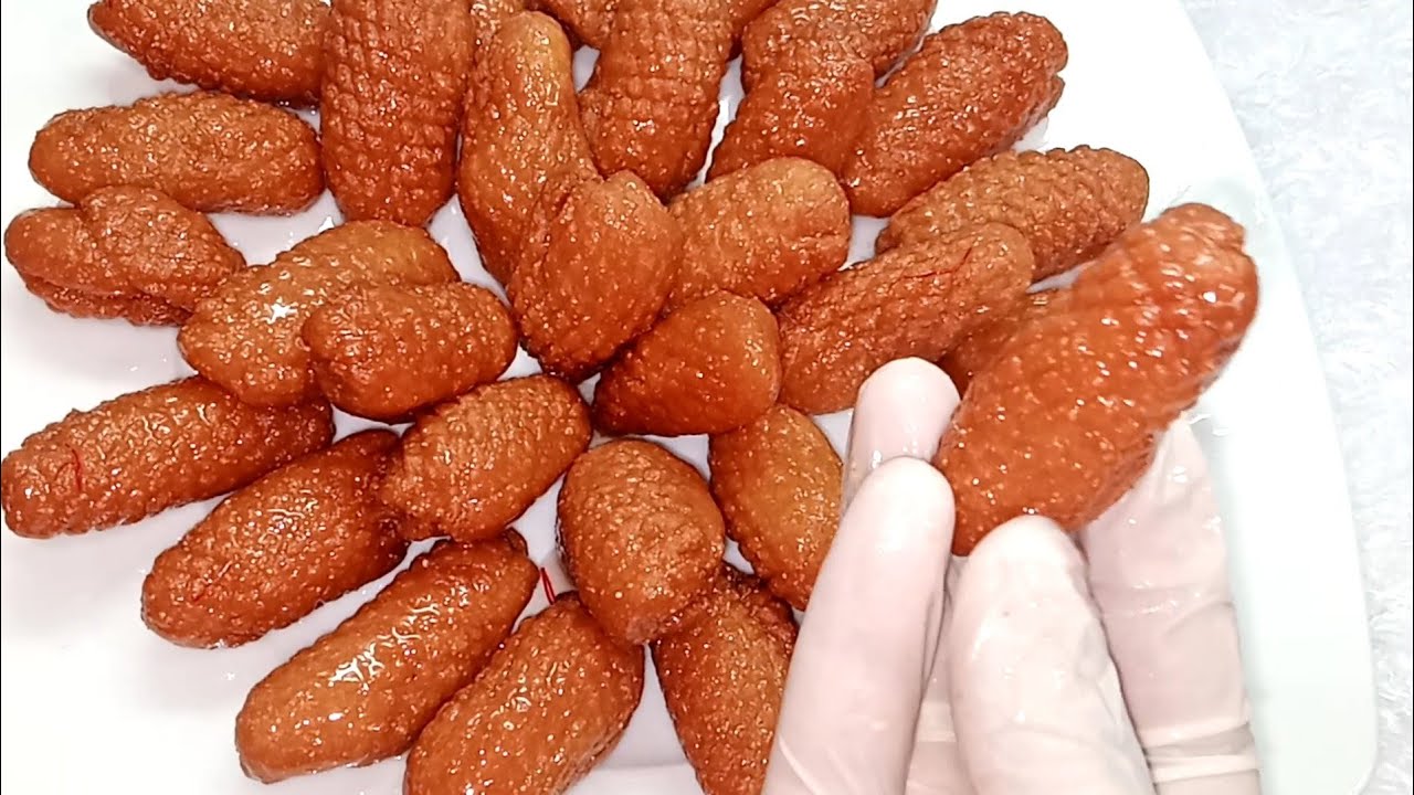 صوابع زينب مقرمشه من بره وغرقاانه عسل من جوه