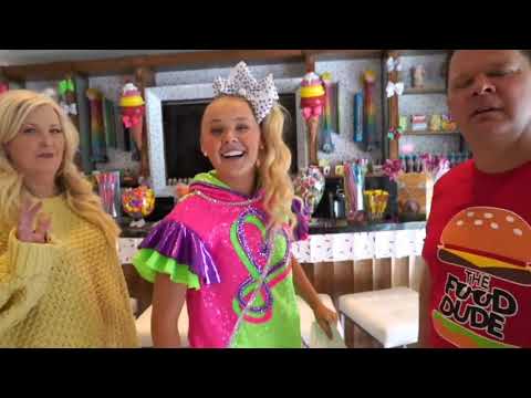 Vídeo: Patrimoni net de JoJo Siwa: wiki, casat, família, casament, sou, germans