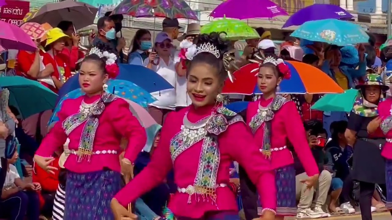 เซิ้งสาวแหล่บ้านนา อบต. ผาสามยอด ห่าวคัก