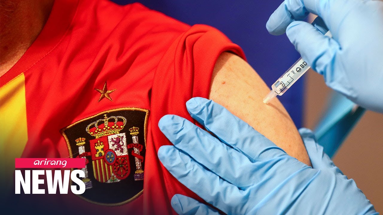 Spain to trial mixing COVID-19 vaccines after AZ shots suspended for people under 60