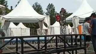 Pemasangan panggung rigging double dek