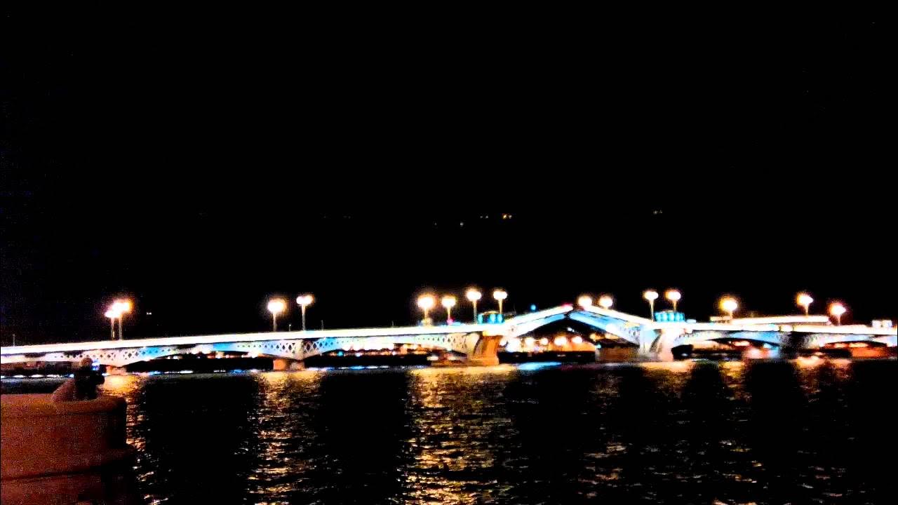 Звуковое шоу «поющие мосты». Музыкальный теплоход ночной петербург фото. Поющий мост город екатеринбург клипы. Теплоход дворцовый мост. Теплоход мегаполис и разводные мосты.