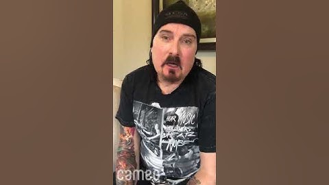 James LaBrie singing "Metrpolis Pt.1" on Cameo