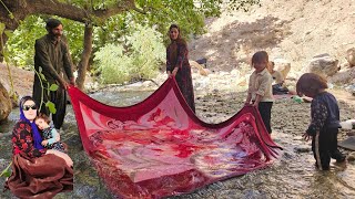 A lovely day for Ostad and Zolfa by the river to wash blankets and meet the Pern family.❤🌹