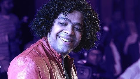 Kadhal Konjam song - Live Performance by Naresh Iyer | #GOLDSMTH