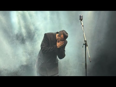 Cem Adrian Kül Live Performance At CerModern