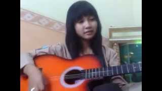 cewek SMA main gitar