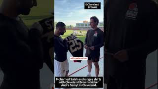 Mohamed Salah swaps jersey with