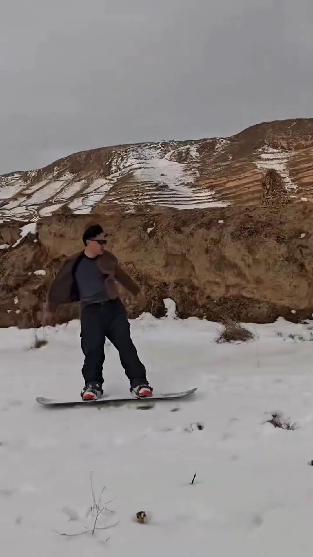 Winter dirt road sliding practice