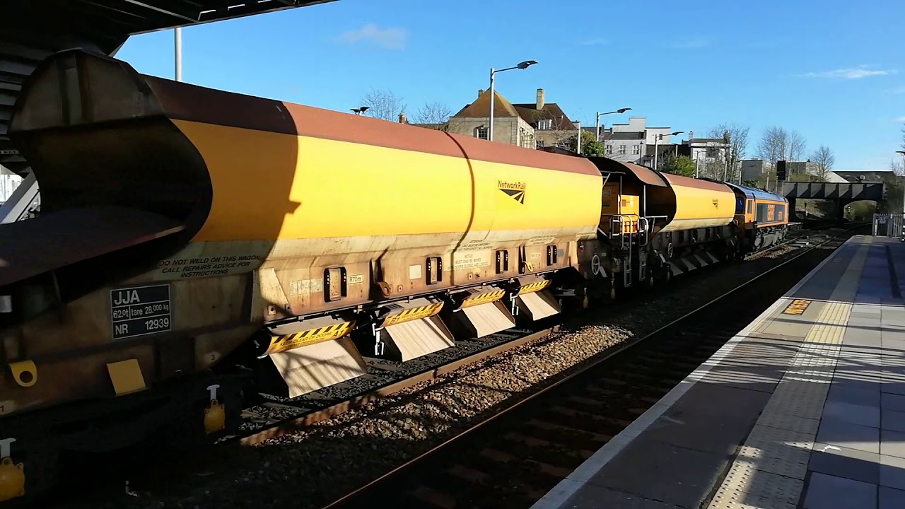 GWR Diverts, Passenger & Engineer's Trains @ Trowbridge 01/03/20 - YouTube