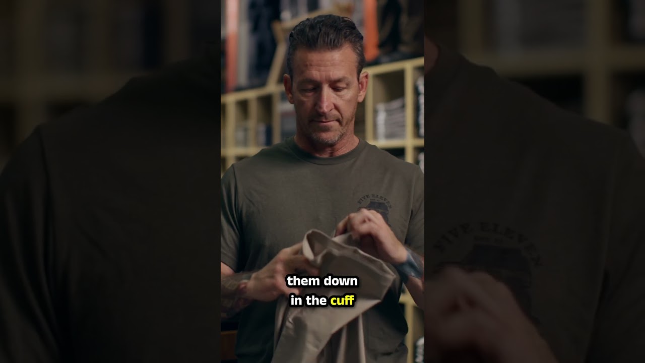 ESCAPE WITH HIDDEN RAZOR  BLADE  