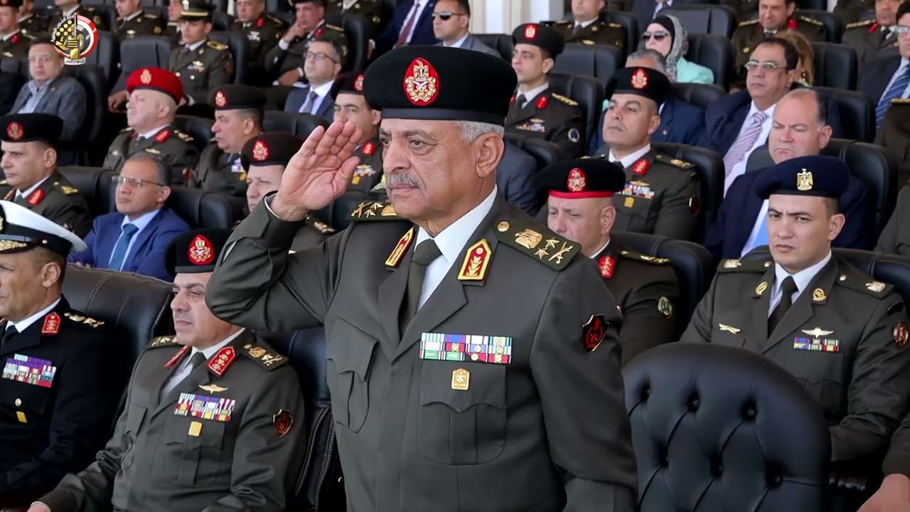 وزير الدفاع يشهد حفل انتهاء فترة الإعداد العسكرى لطلبة الأكاديمية العسكرية المصرية والكليات العسكرية