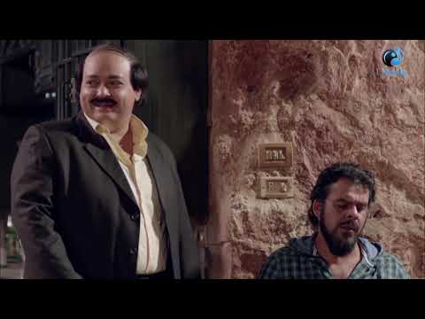 بقولك ايه يا موزه مطريها علينا شويه