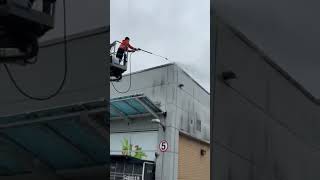 High level steam cleaning of FILTHY canopy & cladding 🤦🏻‍♂️ #satisfying #pressurewashing #shorts