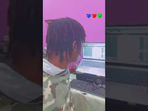 Senegalese Engineer just added  beats to my song. When the vibe is hot it cut across continents ✨️ #