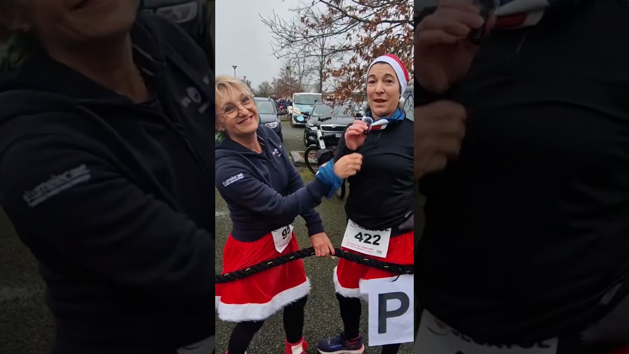 @LA GRANDE COURSE DES PERES NOEL DE SAINT-BENOIT 