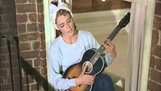 Miniatura de vídeo de "Audrey Hepburn Singing Moon River"