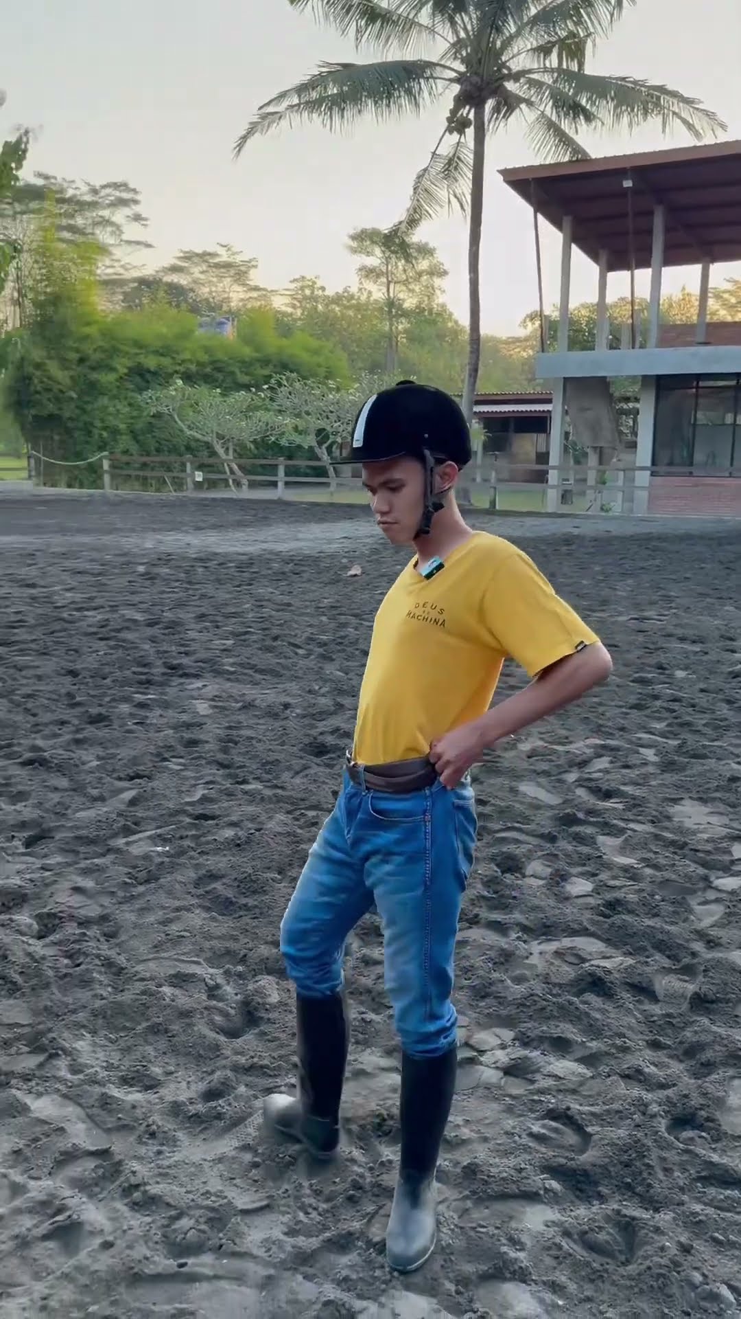 NIAT HATI MAU BERKUDA BIAR LEIKA GAK STRES, YANG BIKIN STRES. ALA IKUT? #leika #shorts #viral