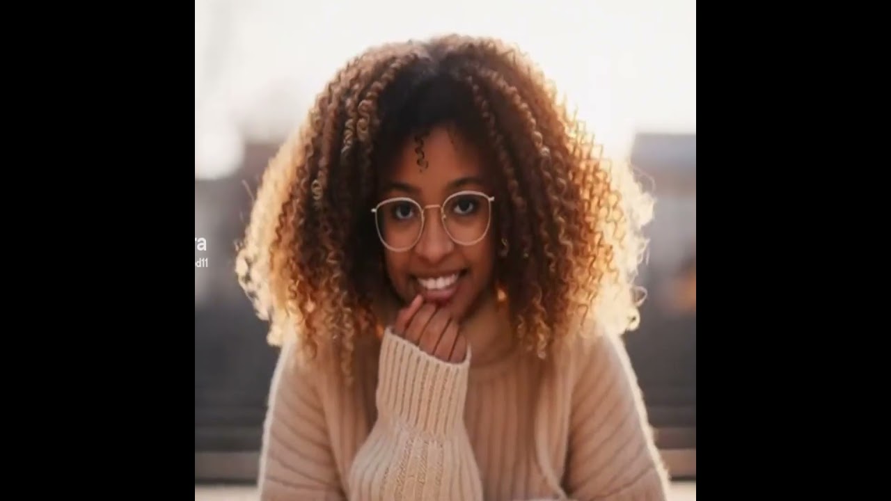 Повышение самооценки: комплимент чему-либо конкретному — очкам, волосам, веснушкам — у человека, ...